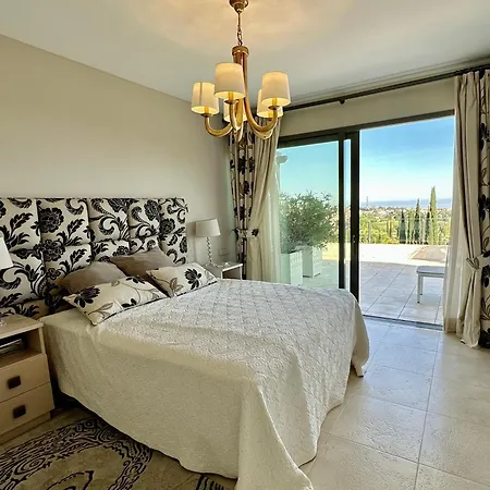 アパート Luxurious Penthouse With Spectacular Panoramic Views エステポナ