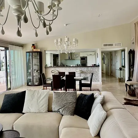 アパート Luxurious Penthouse With Spectacular Panoramic Views